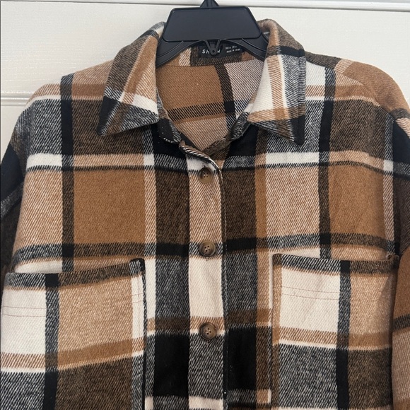 Women’s Plaid Flannel Button-Down Shacket - Picture 2 of 4